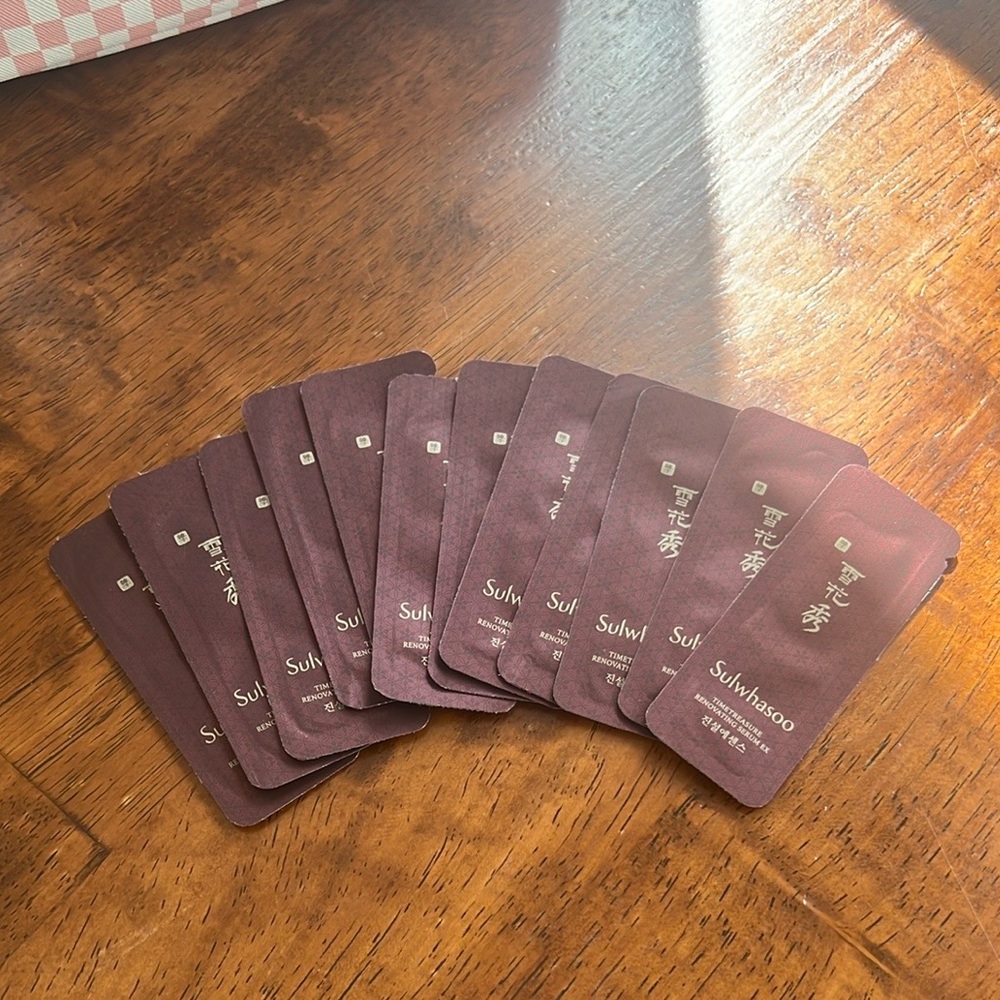 Sulwhasoo Skincare Sample Set (12)
